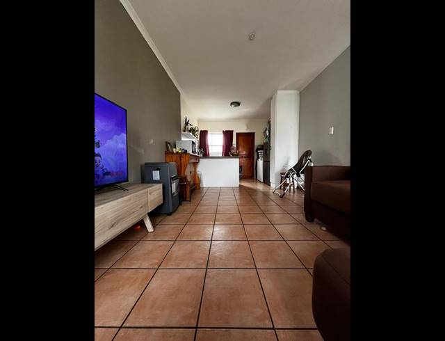 2 BEDROOM TOWNHOUSE FOR SALE IN GULDENLAND